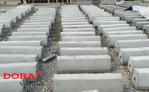 Bó vỉa bê tông đúc sẵn 18x53x100